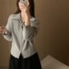 S__63397942_0 雙開拉鍊直條針織外套
