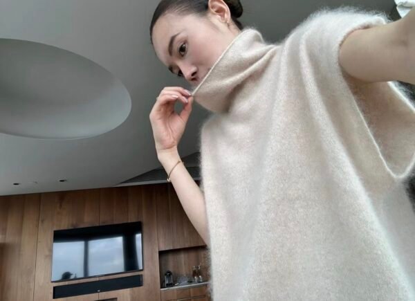 S__63397965_0 寬鬆高領羊絨背心